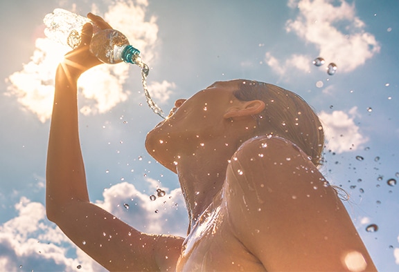 drinking-water-under-hot-sun-diabetes-care